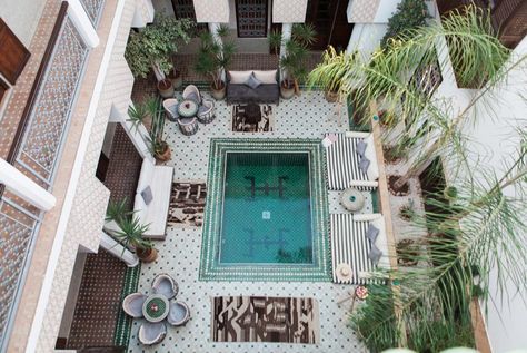 Riad Yasmine Marrakech Moroccan Garden, Piscina Interior, Dream Pools, Patio Interior, Pool Design, House Goals, Cool Pools, Pool Designs, Indoor Pool