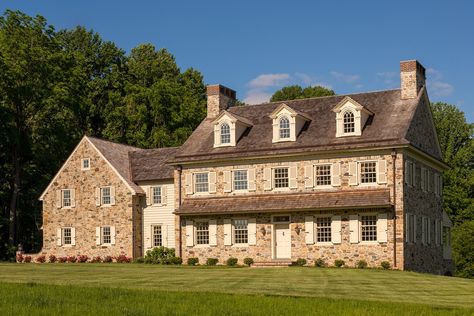 Traditional Pennsylvania stone farmhouse with Georgian details by Period Architecture Period Architecture, Exterior Angles, Stone Mansion, Stone Farmhouse, Old Stone Houses, Colonial Exterior, American Houses, American House, Traditional Exterior