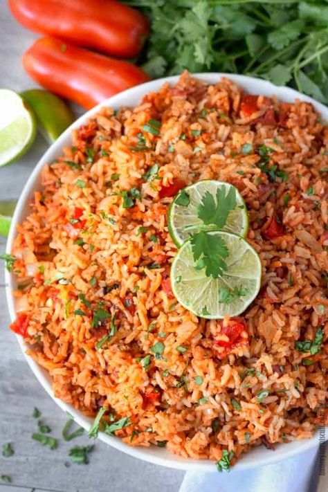 Restaurant Style Mexican Rice, Mexican Rice Dishes, Mexican Rice Recipe, Mexican Rice Easy, Spanish Rice Recipe, Mexican Rice Recipes, Rice Recipes For Dinner, Mexican Dinner, One Pot Dishes