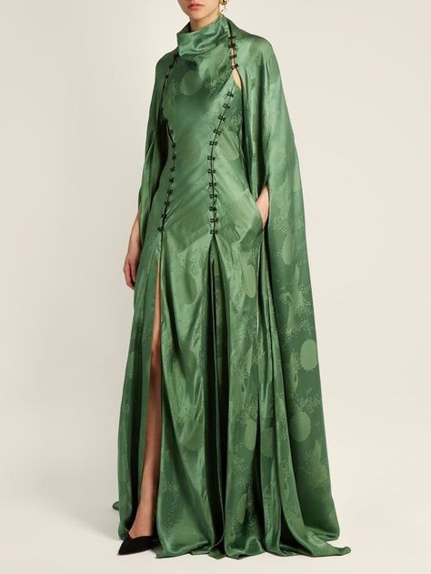 Moroccan Outfit, Green Evening Gowns, Detachable Cape, Kaftan Designs, Green Stuff, Rosie Assoulin, Arab Fashion, Satin Gown, Abayas Fashion