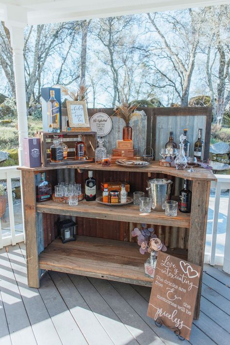 Self Serve Open Bar Wedding, Outdoor Corner Bar Ideas, Rustic Wedding Snack Bar Ideas, Self Serve Bar At Wedding, Self Serving Bar Wedding, Self Service Wedding Bar, Self Service Bar Wedding, Open Bar Wedding Ideas, Wedding Bar Self Serve