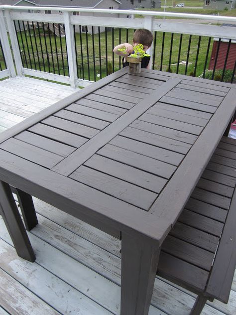 DIY outdoor table and benches Scrap Trex Decking Ideas, Trex Patio, Trex Furniture, Benches Diy, Deck Roof, Diy Patio Table, Table And Benches, Wooden Garden Table, Scrap Projects