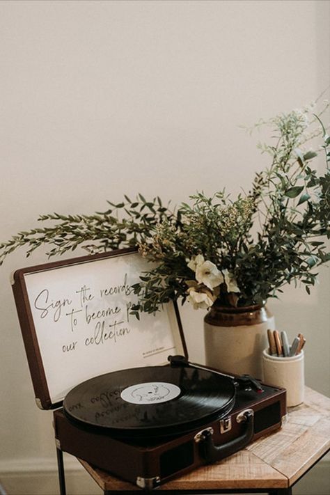 Record player wedding guest book with vinyl record to be used for guests to sign their names and write a personal message to the bride and groom Alternative Wedding Guest Book Ideas, Record Wedding, Fall Wedding Guest Book, Wedding Guest Book Ideas, Wedding Guest Book Table, Wedding Guest Signing, Tweed Wedding, Renewal Wedding, Guest Book Table