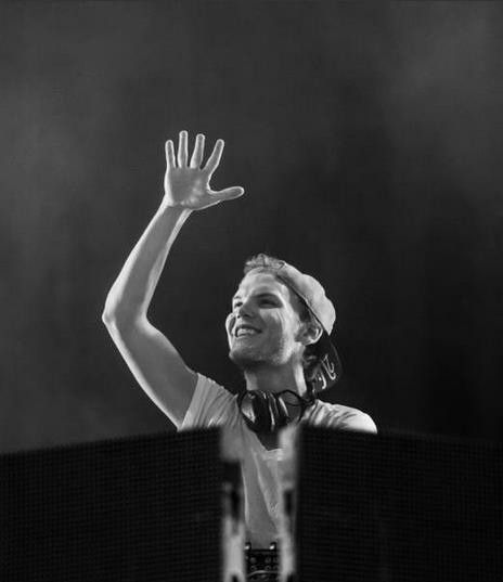 Avicii Tim Bergling, Electro Music, Edm Music, Avicii, Alan Walker, I Miss U, Electronic Dance Music, Miss U