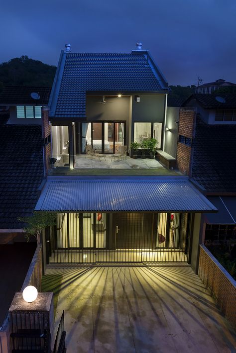 Gallery - 7 Terrace / DRTAN LM Architect - 1 Terrace House Exterior, Home Designs Exterior, House Architecture Styles, Nha Pho, House Roof Design, House Design Exterior, H Design, Contemporary Farmhouse, House Roof