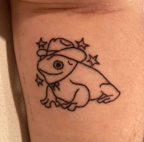 Matching Frog Tattoos, Funny Flash Tattoo, Simple Frog Tattoo, Frog Flash Tattoo, Yokai Tattoo, Silly Tattoos, Friday The 13th Flash, Sister Tats, First Time Tattoos