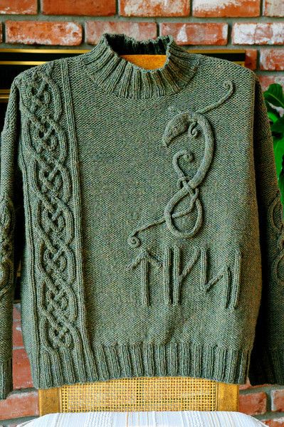 Dicksie just finished knitting the Dragon Sweater pattern by Elsebeth Lavold of Sweden. Dragon was appliqued on front of sweater. The five runes below the dragon are from a 1000 year old Swedish alphabet spelling out D I K S I. Virtual Yarn, 3 ply, color Dulse. Snake Cable Knit, Fantasy Vest, Swedish Alphabet, Dragon Sweater, Maya Fashion, Jumper Knitting Pattern, Cable Knitting, Quick Knits, Knitted Tops