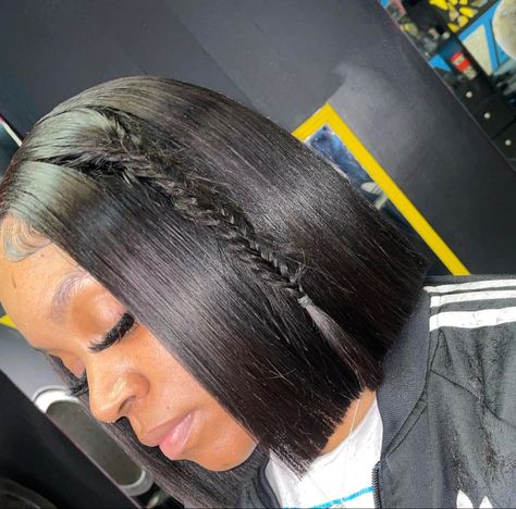 Middle Part Bob With Fishtail Braid, Bob With Braids On Side, Hair Styles Aesthetic, Quickweave Hairstyles, Frontal Wig Hairstyles, Quick Weave Hairstyles, Fishtail Braid, Frontal Hairstyles, Quick Weave