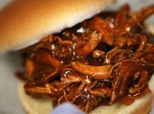 Pulled Zesty BBQ Chicken sandwiches Recipe Bbq Chicken Sandwich Recipes, Bbq Chicken Sandwiches, Bbq Pulled Chicken, Shred Chicken, Chicken Cook, Bbq Chicken Sandwich, Barbeque Chicken, Bbq Chicken Crockpot, Zesty Italian Dressing