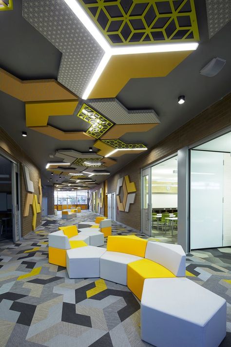 Bolon Flooring, Cafeteria Design, Classroom Interior, Modern Classroom, School Interior, Independent House, Acoustic Design, Senior High School, Corporate Interiors