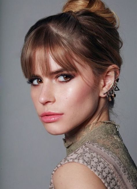 Carlson Young, Celebrity Pics, Top Celebrities, Celebrity Pictures, Face Claims, Woman Face, Savannah Chat, Actresses, Celebrities