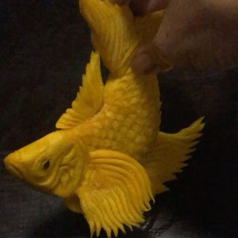 Chuncarve "Fruit Stylist" on Instagram: “💁🏻‍♀️🏠🗡🎃🐠 Pumpkin fish carving just want to test out my new carving knife today...hope you guys like it #vegetablecarving #pumpkincarving…” Pumpkin Fish, Fruit And Vegetable Carving, Amazing Food Art, Vegetable Carving, Carving Knife, Amazing Food, Fruits And Vegetables, Pumpkin Carving, Food Art