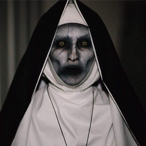 Horror Movie Art : The Conjuring 2 2016 "Valak" by Courtney Little Samara Morgan, Conjuring 2, Ghost Makeup, Halloween Tutorial, Amazing Halloween Makeup, Halloween Makeup Inspiration, Halloween Makeup Tutorial, Scary Makeup, Inspired Makeup