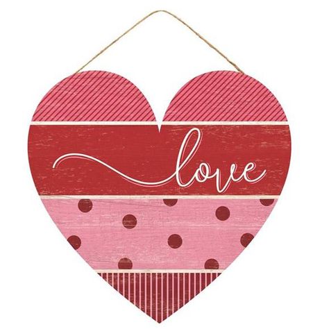 Wood Heart Crafts, Wooden Hearts Crafts, Valentine Wood Crafts, Valentines Door Hanger, Diy Valentine's Day Decorations, Valentines Sign, Diy Valentines Decorations, Trendy Tree, Valentine Day Wreaths