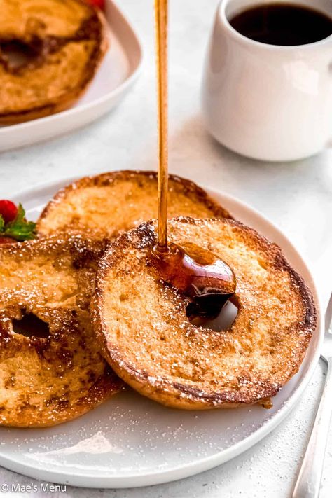 Bagel French Toast Cinnamon Raisin Bagel French Toast, French Toast Bagel Recipe, French Toast Bagel, Bagel French Toast, How To Make Bagels, Delicious Healthy Breakfast Recipes, Blueberry Bagel, Cinnamon Raisin Bagel, Classic French Toast