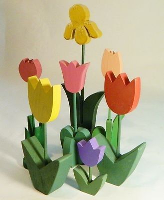 Wood Flower Craft Ideas, Wooden Flowers Diy Garden Art, Tulip Sculpture, Wood Tulips, Wooden Tulips, Painted Wood Flower Cutouts, Painted Tulips, Dyi Flowers, Yellow Iris