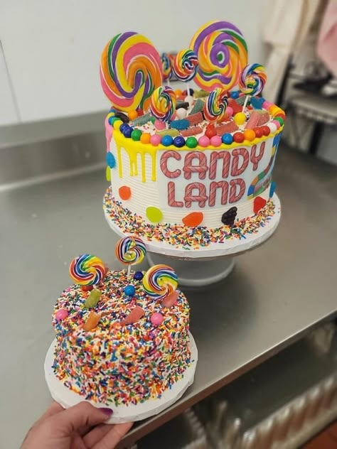 Candy Land Smash Cake, Candyland Smash Cake, Candy Land Cookies, Candyland Cake Ideas 1st Birthdays, Candyland Birthday Party Cake, Candyland Cake Ideas, Candy Land Cake Ideas, Candy Themed Birthday Party Ideas, Candy Land Theme Cake