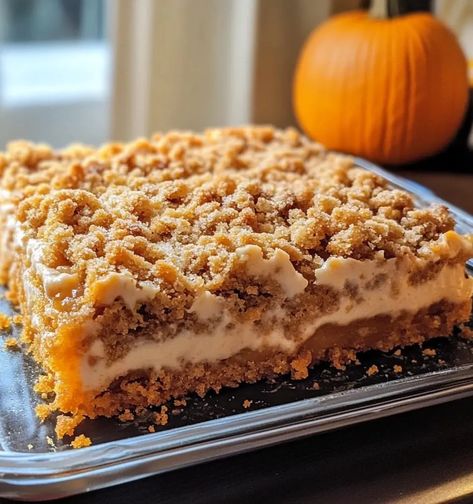 Gooey Pumpkin Crumble Cake | Homemade Recipes Pumpkin Crumble Cake, Pumpkin Crumble, Sour Cream Scones, Crumble Cake Recipe, Comfort Desserts, Crumble Cake, Homemade Pumpkin Puree, Spice Cake Mix, Vegetarian Cake