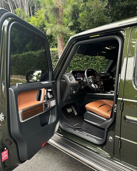 Aesthetic Rich Lifestyle, Club Aesthetics, Dream Life Manifestation, Manifestation Vision Board, Mercedes G63, Black Porsche, California Los Angeles, Car Goals, Classy Cars