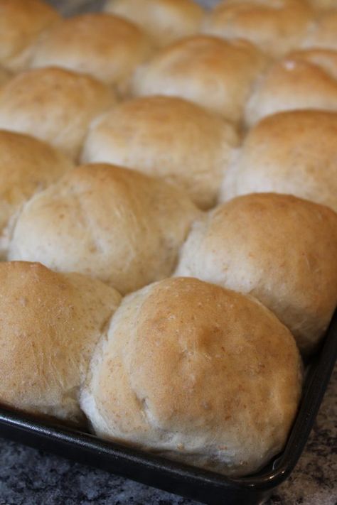 Two Hour Basic Buns Quick Buns, Best Bread Machine, Homemade Buns, Color Tips, Homemade Bread Recipes Easy, Homemade Rolls, Easy Bun, Jelly Roll Pan, Bread Bun