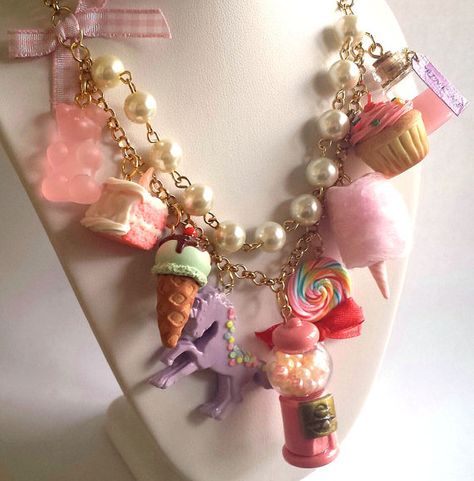 Statement Necklace Kawaii Candy Shop Necklace by FatallyFeminine, $85.00 Kawaii Candy, Rainbow Lollipops, Couture Necklace, Pink Statement Necklace, Fuller House, Kawaii Jewelry, Rose Bonbon, Kawaii Accessories, Food Jewelry