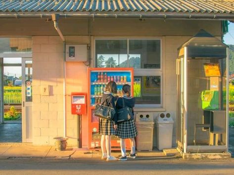 Japan Photography, Fotografi Vintage, Japan Aesthetic, Aesthetic Japan, Japanese Aesthetic, Vending Machine, Pose Reference Photo, City Aesthetic, Slice Of Life