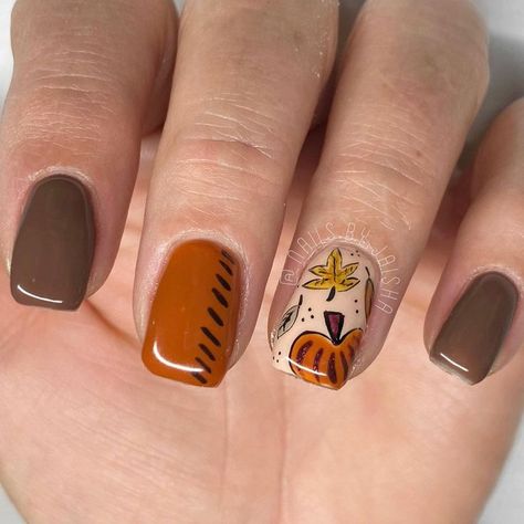 Orange Thanksgiving Nails, Simple Fall Nails Autumn Art Designs, Fall Pumpkin Nails, Ongles Halloween, Fall Thanksgiving Nails, Toenail Designs, Thanksgiving Nail Designs, Thanksgiving Nail Art, Thanksgiving Nail