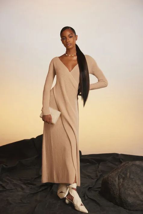 Slinky Dress, Most Beautiful People, V Neck Midi Dress, Cult Gaia, Big Fashion, Runway Collection, Fashion Show Collection, Minimal Fashion, Runway Fashion