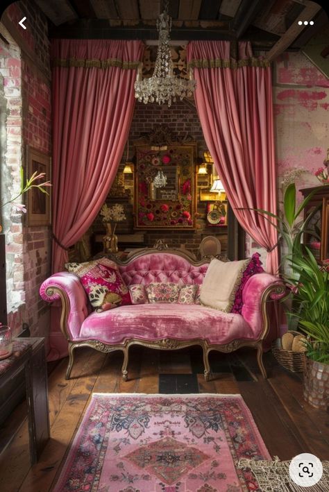 Maxamilist Interior, New York Style Apartment, Girly Apartment Ideas, Victorian Gothic Decor, Patchwork Decor, Girly Apartments, Fantasy Furniture, Colour Full, Pink Living Room