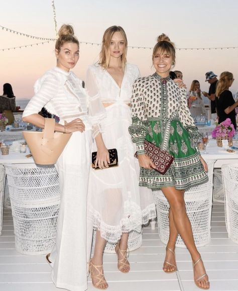 My favorite fashion from the star studded Zimmermann la dolce vita weekend on the Island of Capri. Soft Feminine Outfits, Moda Paris, Feminine Outfit, Kentucky Derby, Sustainable Clothing, Look Chic, Look Fashion, Kentucky, Derby