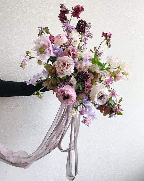 2,743 Likes, 35 Comments - Trille Floral (@trillefloral) on Instagram: “Lush spring bouquet from a recent 1:1 class I taught 🖤 with ribbons by @angelus_silk” Modern Purple Bouquet, Dusty Purple Flowers, Purple Wedding Florals, Pink And Lavender Wedding, Trille Floral, Mauve Bridal Bouquet, Wedding Flowers Purple, Lavender Wedding Bouquet, Lavender Bridal Bouquet