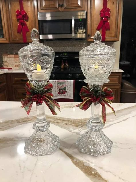 Glassware Crafts, White Christmas Tree Ideas, Centerpieces Diy, Pencil Christmas Tree, Christmas Decorations Diy Outdoor, Diy Christmas Decorations Easy, Christmas Lanterns, Holiday Crafts Christmas, Glass Candlesticks