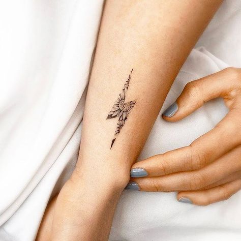 Feminine Lightning Bolt Tattoo, Small Lightening Tattoo, Thunderstruck Tattoo, Female Behind The Ear Tattoos, Fine Line Lightning Tattoo, Lightening Tattoos Women, Delicate Chest Tattoo Female, Tiny Chest Tattoo Female, Simple Chest Tattoos Female