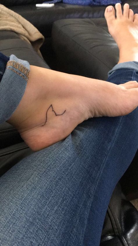 Shark fin ankle tattoo #smalltattoo #sharks #sharktattoo #sharkfintattoo… Small Shark Tattoo, Shark Tattoo Ideas, Hook Tattoos, Small Girly Tattoos, Pretty Hand Tattoos, Shark Tattoo, Hand Poked Tattoo, Shark Tattoos, Hand Tattoos For Women