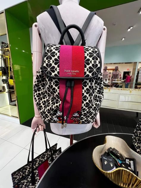 Kate Spade Store, Kate Spade Outlet, Disney Memories, Disney Photos, Disney Addict, Disney Aesthetic, Red Stripe, Disney Springs, Retro Look