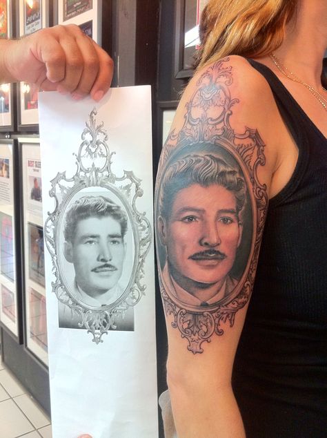 Portrait tattoo Grandma Portrait Tattoo, Vintage Portrait Tattoo, Tattoo Portrait Ideas, Memorial Portrait Tattoo, Vintage Frame Tattoo, Portrait Tattoo Ideas, Potrait Tattoo, Sick Tattoos, Tattoo Portrait