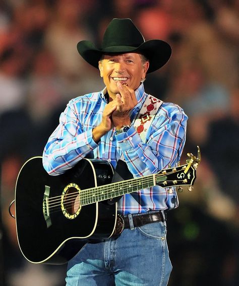 Pin for Later: The Shocking Transformations of Your Favorite Country Stars George Strait Now George Strait Family, King George Strait, Country Music Artists, The Cowboy, Country Music Stars, George Strait, Country Music Singers, Country Stars, King George