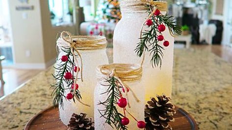 DIY Snowy Mason Jar Candle Holder | DIY Joy Projects and Crafts Ideas Mason Jar Christmas Centerpieces, Crafts For Decoration, Creative Project Ideas, Mason Jar Design, Diy Joy, Globe Crafts, Mason Jar Candle Holders, Jar Candle Holder, Small Mason Jars