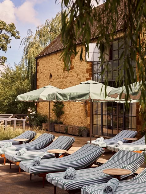 Soho House Garden, Soho Farmhouse Garden, Soho House Aesthetic, Soho House Farmhouse, Soho Farmhouse Interiors, Lakeside Farmhouse, Outdoor Massage, Glasshouse Fragrances, Zen Retreat