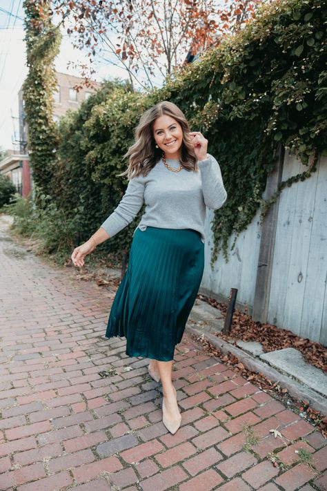 Fall Fashion Inspiration: Looks I Still Love — Caralyn Mirand Koch Lace Turtleneck Top, Winter Blooms, Holiday Outfit Inspiration, Simple Winter Outfits, Pleated Skirt Outfit, Midi Skirt Outfit, Winter Skirt Outfit, Denim Jacket With Dress, Comfy Sweater