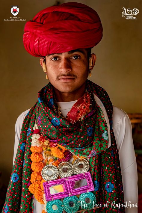 Jaipur Fashion, Rajasthani Dress, Cm Logo, Half Jacket, Indian Man, Indian Dress, Boy Photography, Traditional Attire, Indian Traditional