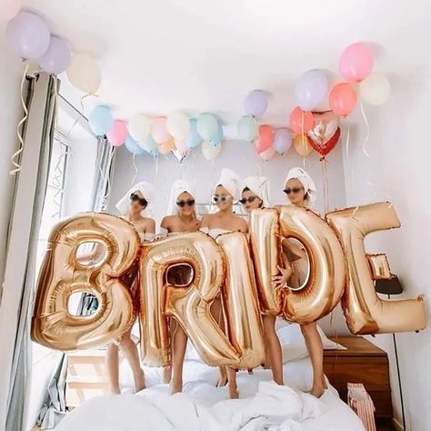 Bride Balloons, Rose Gold Bride, Bridal Party Games, Bride To Be Balloons, Balloon Wedding, Wedding Balloon Decorations, Wedding Shower Decorations, Engagement Party Decorations, Bachelorette Party Decorations