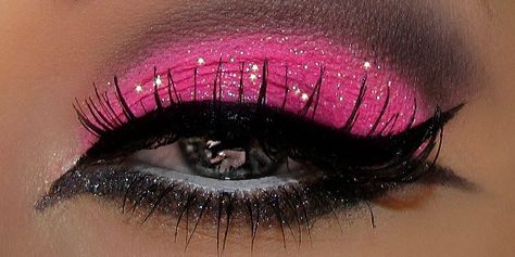 ♥ Olliie ♥ - hair and makeup: Photo Creative Eyeliner, Cheer Makeup, Carnival Makeup, Bold Makeup, Pink Eyeshadow, Black Eyeliner, Fantasy Makeup, Pink Eyes, Makeup Designs