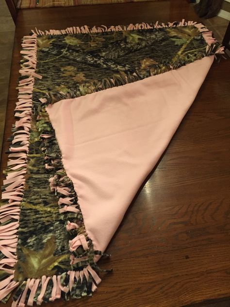 Camo and baby pink baby tie blanket Matching Blankets For Couples, Matching Tie Blankets, Cringey Couple, Tie Blanket Ideas, Fleece Knot Blanket, Unusual Date, Couple Dates, Couple Blanket, Camo Quilt