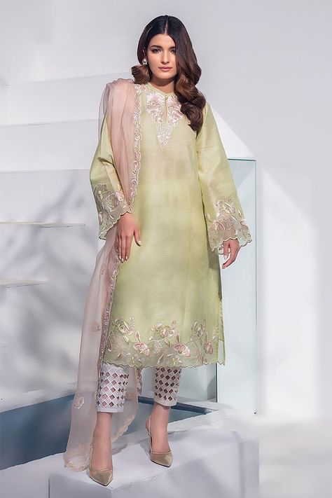 Peach Combination, Silk Kurta Set, Organza Suits, Indian Party Wear, Pakistani Dresses Casual, Salwar Kamiz, Kurta Dress, Silk Kurta, Party Kleidung