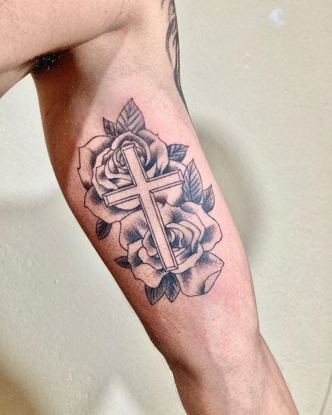 Dope Tattoos For Men, Memorial Tattoo Ideas, Masculine Tattoos, Rose Tattoos For Men, Remembrance Tattoos, Faith Tattoo, Cross Tattoo Designs, Anchor Tattoo, Memorial Tattoo