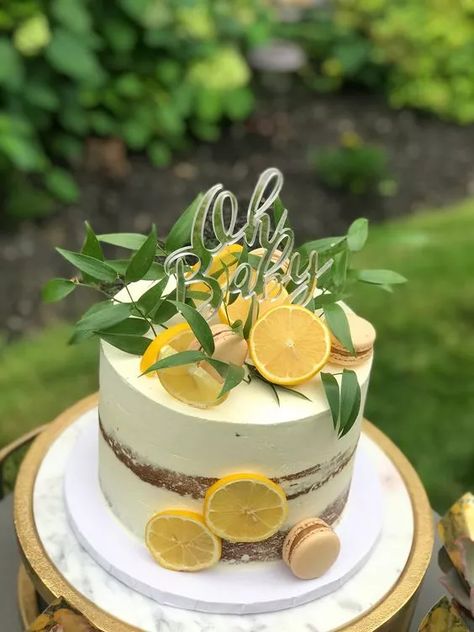 23+ Cute Lemon Themed Baby Shower Ideas (Free Invitation) Naked Lemon Cake, Lemon Themed Baby Shower Ideas, Italian Baby Showers, Lemon Themed Party, Themed Baby Shower Ideas, Lemon Themed Bridal Shower, Citrus Baby, Big Room, Baby Shower Yellow