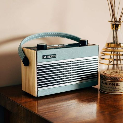 Roberts Rambler BT Retro/Digital Portable Bluetooth Radio with DAB/DAB+/FM RDS Wavebands - Blue : Amazon.co.uk: Electronics & Photo Roberts Radio, New Instagram Logo, Bt Speaker, Dab Radio, Ps5 Games, Speaker Bluetooth, Digital Radio, Audio Design, Stereo Headphones