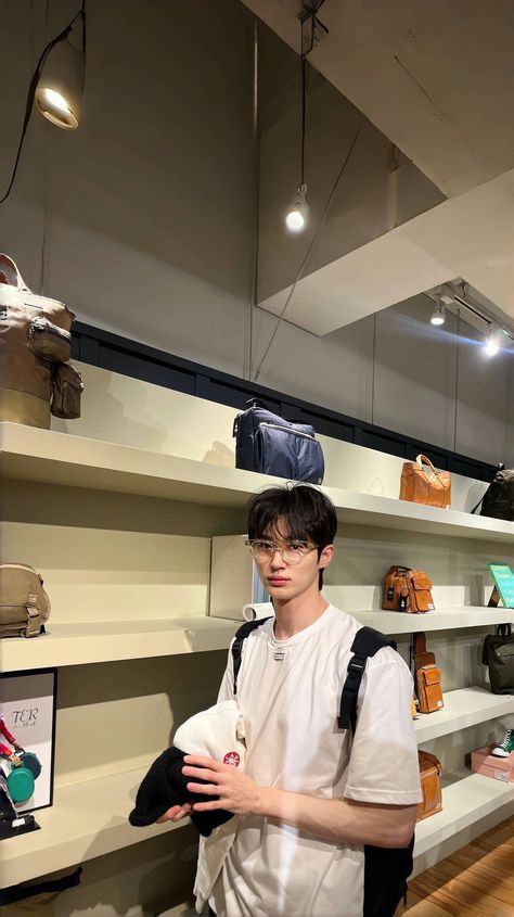 Byeon Woo Seok, Y2k Profile Picture, Funny Pix, Korean Drama Songs, Clothes Korean Style, Actor Picture, Korean Drama Best, Aesthetic Guys, Instagram Photo Inspiration