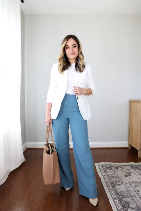 White T-Shirt: Six Ways - Pumps & Push Ups Tshirt Office Outfit, Principal Style, Spring Outfits Petite, Blue Tshirt Outfit, Office Outfit Inspiration, Blue Pants Outfit, White Tshirt Outfit, Working Lady, Petite Style Outfits